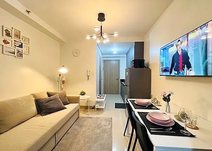 Modern Minimalist In Near Mall Of Hotel 4*