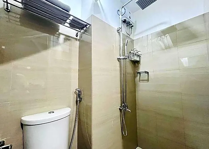 Modern Minimalist In Near Mall Of 4*
