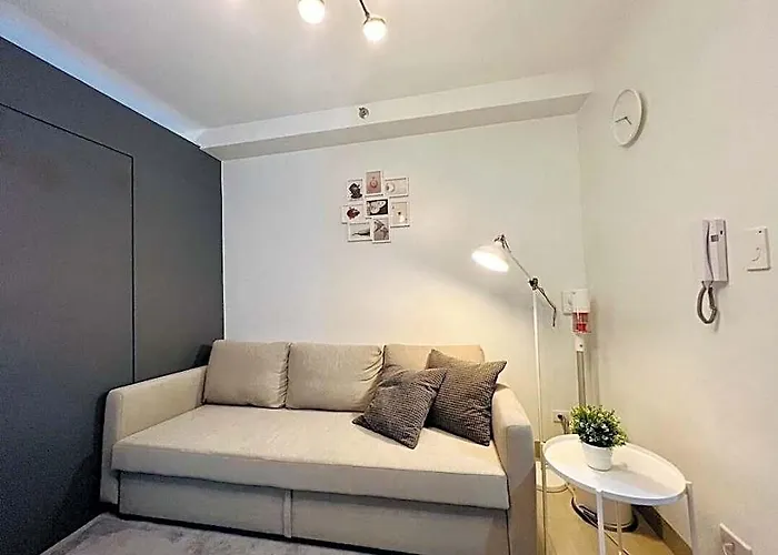 Hotel Modern Minimalist In Near Mall Of Manila