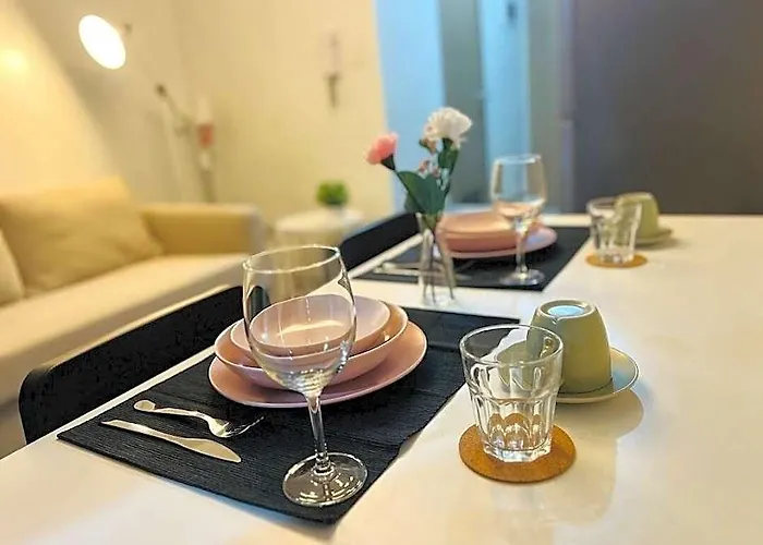 Modern Minimalist In Near Mall Of Hotel 4*